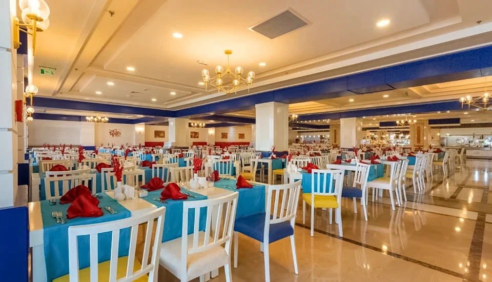 هتل اورنج کانتی بلک آنتالیا